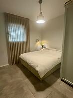 Bat Galim Seaside Retreat by Sea N' Rent