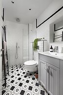 Bat Galim Seaside Retreat by Sea N' Rent