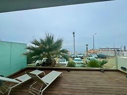 Bat Galim Seaside Retreat by Sea N' Rent