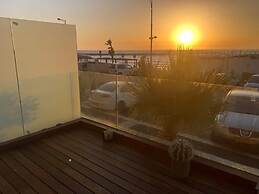 Bat Galim Seaside Retreat by Sea N' Rent