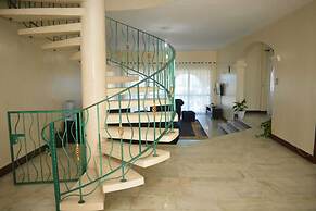Lux Suites Dofils Creek Residence Nyali