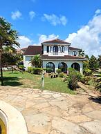 Lux Suites Dofils Creek Residence Nyali