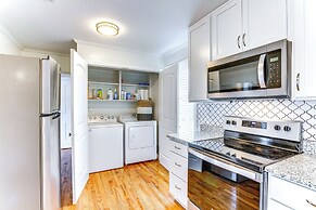 Pensacola Home w/ Covered Patio: 1 Mi to Downtown!