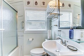 Pensacola Home w/ Covered Patio: 1 Mi to Downtown!