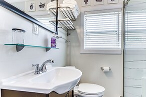 Pensacola Home w/ Covered Patio: 1 Mi to Downtown!