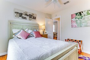 Pensacola Home w/ Covered Patio: 1 Mi to Downtown!