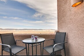 Lake Powell Views: Adobe Townhome w/ Patio