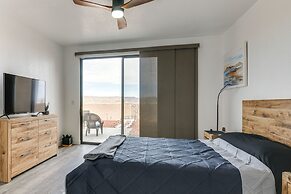 Lake Powell Views: Adobe Townhome w/ Patio