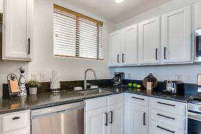 Lake Powell Views: Adobe Townhome w/ Patio