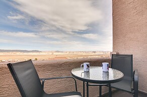 Lake Powell Views: Adobe Townhome w/ Patio