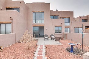 Lake Powell Views: Adobe Townhome w/ Patio