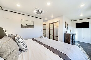 Hollister Home Across From Holiday Train Depot!