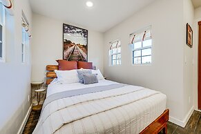 Hollister Home Across From Holiday Train Depot!