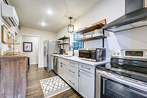 Hollister Home Across From Holiday Train Depot!