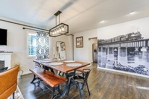 Hollister Home Across From Holiday Train Depot!