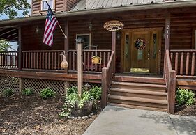 Relax With Spectacular Mountain Views At Bear's Den Cabin In Lake Lure