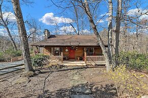 A Cozy 2br Log Cabin Getaway~mirror Lake~fireplace 2 Bedroom Cabin by 