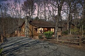 A Cozy 2br Log Cabin Getaway~mirror Lake~fireplace 2 Bedroom Cabin by 