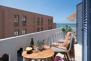 Domi Luxury Apartment by Cura Villas