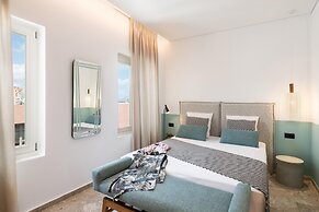 Domi Luxury Apartment by Cura Villas