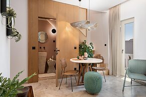 Domi Luxury Apartment by Cura Villas