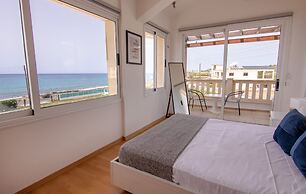 Phaedrus Living Beachfront Villa Mare