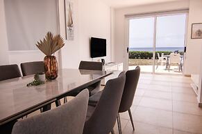 Phaedrus Living Beachfront Villa Mare