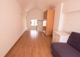 Phaedrus Living Beachfront Villa Mare