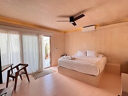 Xeno Hotel Boutique
