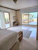 Xeno Hotel Boutique
