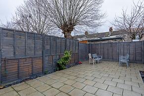 Spacious & Newly Renovated 4BD House East Ham!