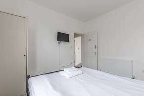 Spacious & Newly Renovated 4BD House East Ham!
