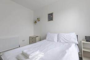 Spacious & Newly Renovated 4BD House East Ham!