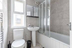 Spacious & Newly Renovated 4BD House East Ham!