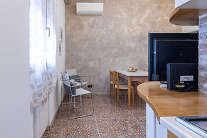 HouSmart Galeotti 16