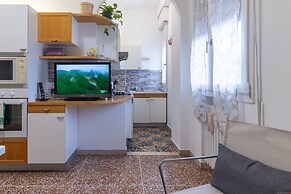 HouSmart Galeotti 16