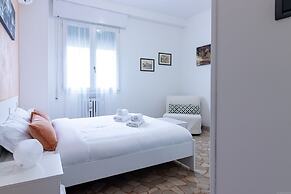 HouSmart Galeotti 16