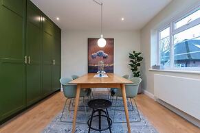 2 Bedroom Apartment - 200m From Richmond Park