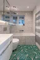 2 Bedroom Apartment - 200m From Richmond Park