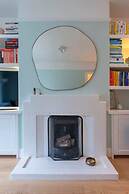 2 Bedroom Apartment - 200m From Richmond Park