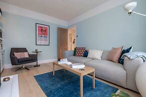 2 Bedroom Apartment - 200m From Richmond Park