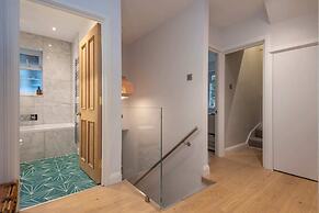 2 Bedroom Apartment - 200m From Richmond Park