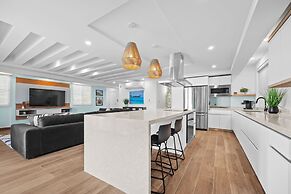 Casa Elena by Otium