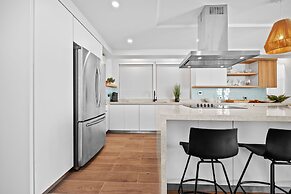 Casa Elena by Otium