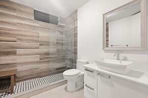 Casa Elena by Otium