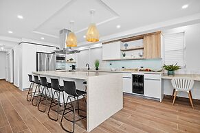 Casa Elena by Otium