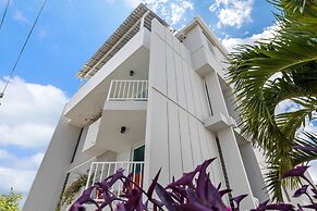Casa Elena by Otium