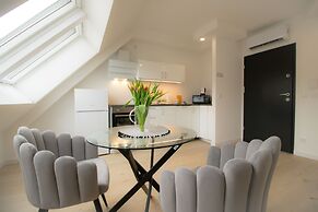 Stylish & Modern Apartment