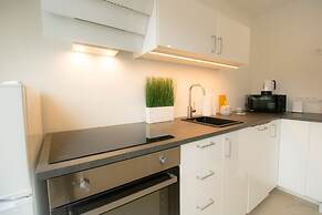 Stylish & Modern Apartment