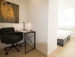 Stylish & Modern Apartment